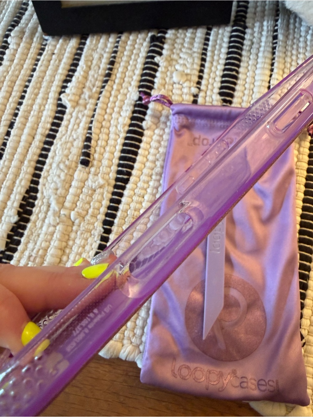 Loopy Case - Picture 2 of 3